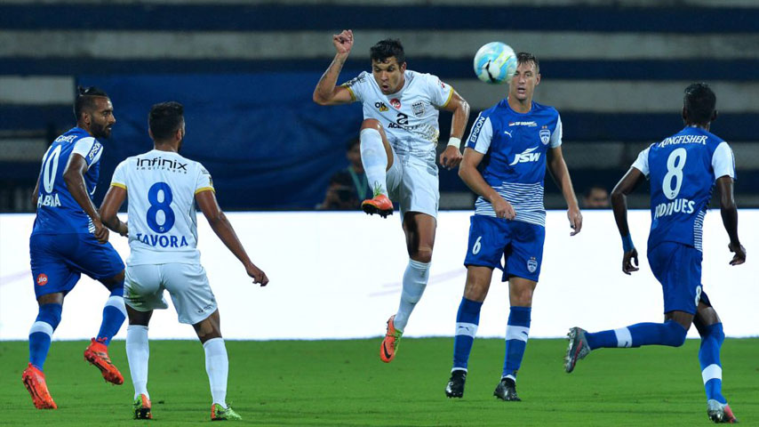 อินเดีย ซุปเปอร์ลีก : Mumbai City VS Bengaluru
