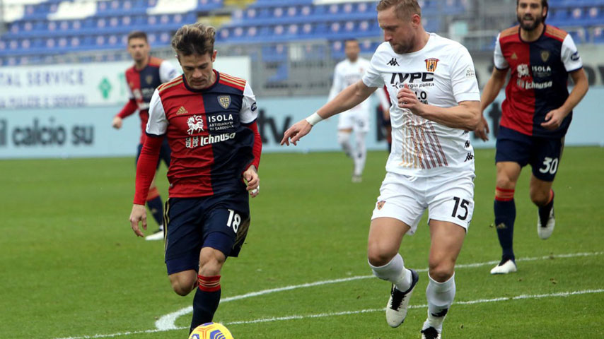 กัลโช่ ซีรีย์ อา อิตาลี : กายารี่ VS Benevento