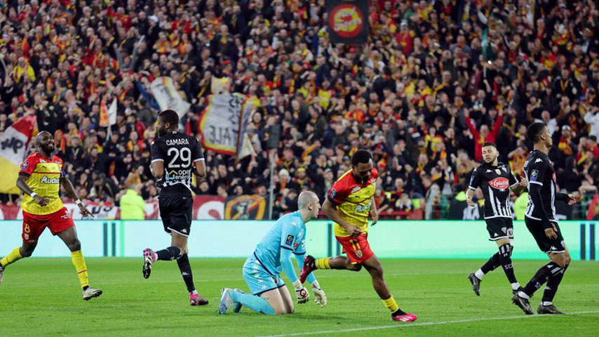 ลีก เอิง ฝรั่งเศส : Lens VS อองเช่ร์